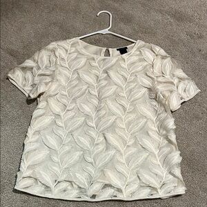 Elegant Ann Taylor Ivory Leaf Patterned Women's Top